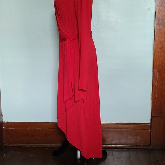 Red Signature Collection Dress - Picture 8 of 11